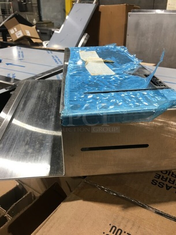 NICE! NEW! IN THE BOX! Eagle Wall Mount Metal Paper Towel Dispenser! With Plastic Liquid Soap Dispenser! Model: DP10 - Image 8 of 9