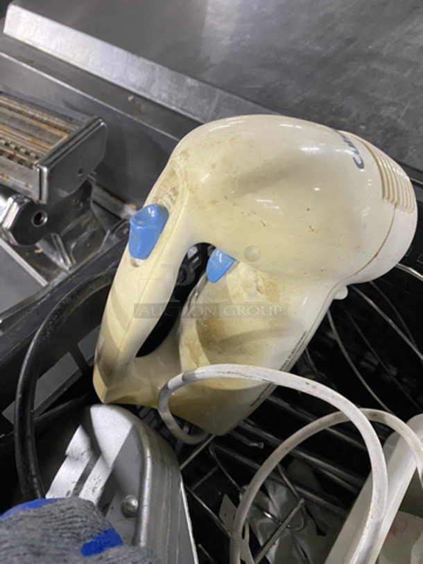 ALL ONE MONEY! MISCELLANEOUS ITEMS! Includes Baking Mold, Handheld Mixer, And More! - Image 4 of 5