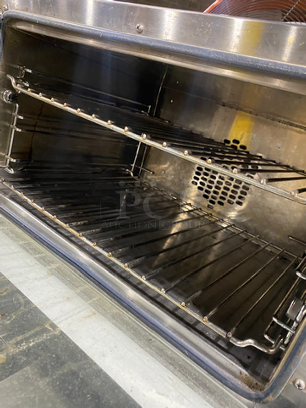 Cadco Unox Commercial Countertop Electric Powered Convection Oven! With View Through Door! Metal Oven Racks! All Stainless Steel! Model: XAF013 Lisa Series SN: 13425 120V 60HZ 1 Phase - Image 6 of 8