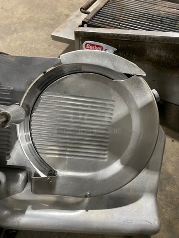 Sweet! Berkel Heavy Duty Commercial 12 Inch Blade Meat & Cheese Slicer! 115V 1 Phase!  - Image 5 of 7