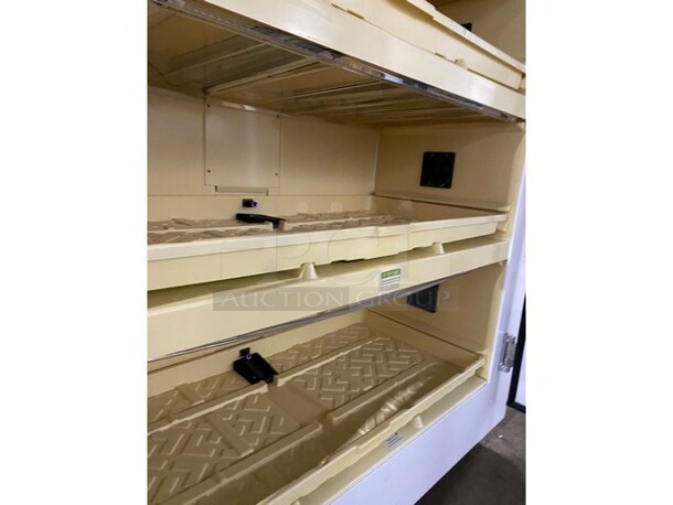 Amazing! COMMERCIAL URBAN CULTIVATOR Model Commercial 001! Serial VLL-1704-103P3 120 Vac/60Hz! - Image 6 of 9