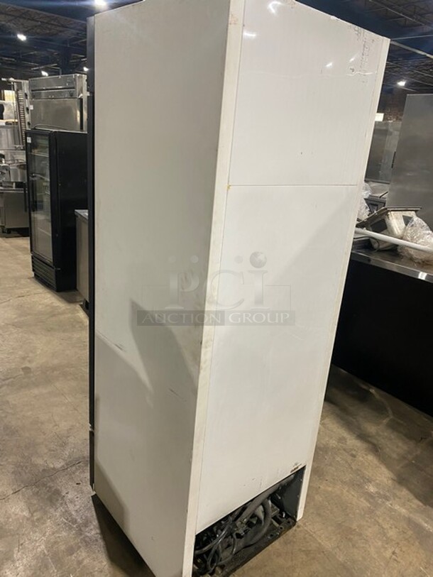 True Commercial Single Door Reach In Freezer Merchandiser w/ Poly Coated Racks! MODEL GDM-23F SN:13104742 115V 1PH - Image 4 of 9