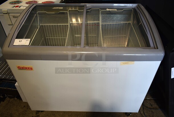 Galaxy 177ICFC9HC Metal Commercial Chest Freezer Merchandiser w/ 2 Poly Coated Baskets. 110 Volts, 1 Phase. Tested and Working! - Image 1 of 9