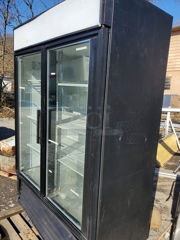 TRUE Two Glass Door Freezer Merchandiser  115/308/230V. - Image 6 of 6