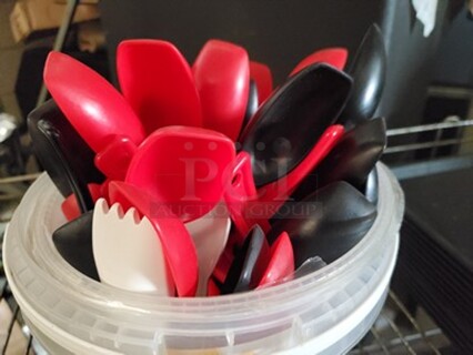 Lot Of Salad Bar-Buffet Spoon 