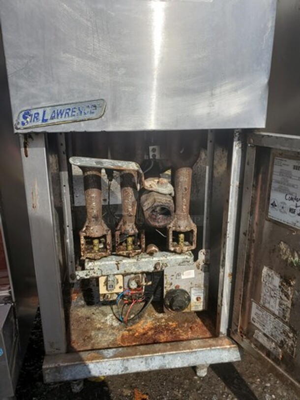 PITCO Sir Lawrence Lbs. 40 Capacity  Propane Fryer 15X30X34 - Image 5 of 7