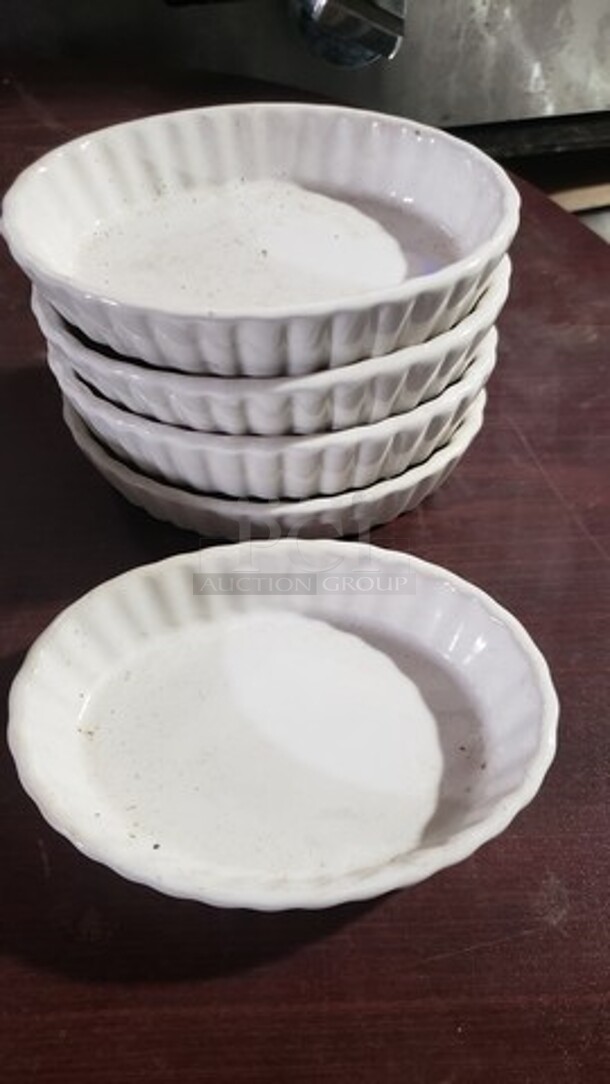 Lot of 5 Oval Crème Brûlée Dishes - Image 1 of 3