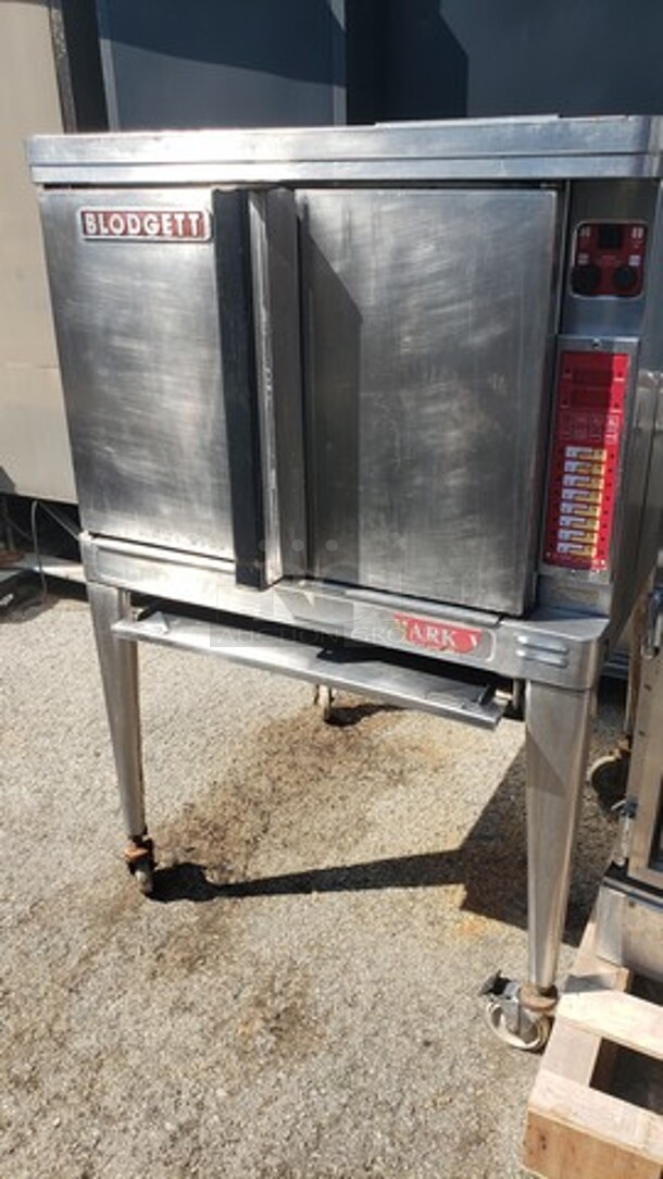 Blodgett Mark-V-111 Single Full Size Electric Convection Oven! - Image 1 of 7