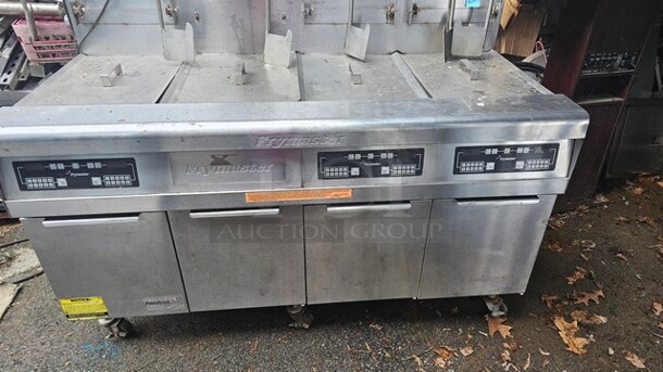Frymaster FFMPH355BLSC Natural Gas 3 Bay Fryer with Dump Station. - Image 3 of 9