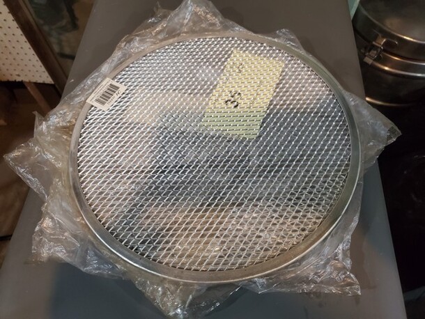 12" Seamless Rim Pizza Screen Brand New BIDX5 - Image 1 of 2
