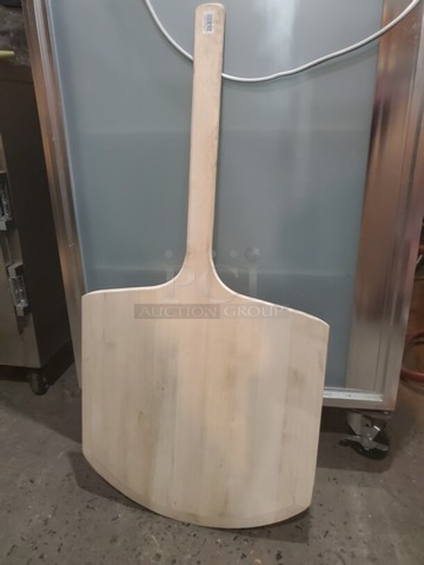 18" x 18" Wooden Pizza Peel with 17" Handle, Brand New! - Image 2 of 3
