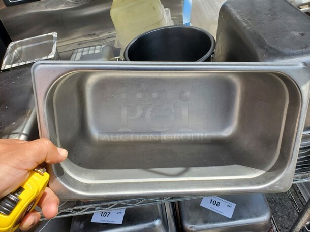 Lot of 9 Stainless Steel Food Pans *without lids* - Image 3 of 3
