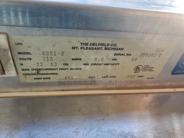 Delfield 6051-S Two Section Reach-In Refrigerator on Casters!
115 V
60 Hz - Image 7 of 7