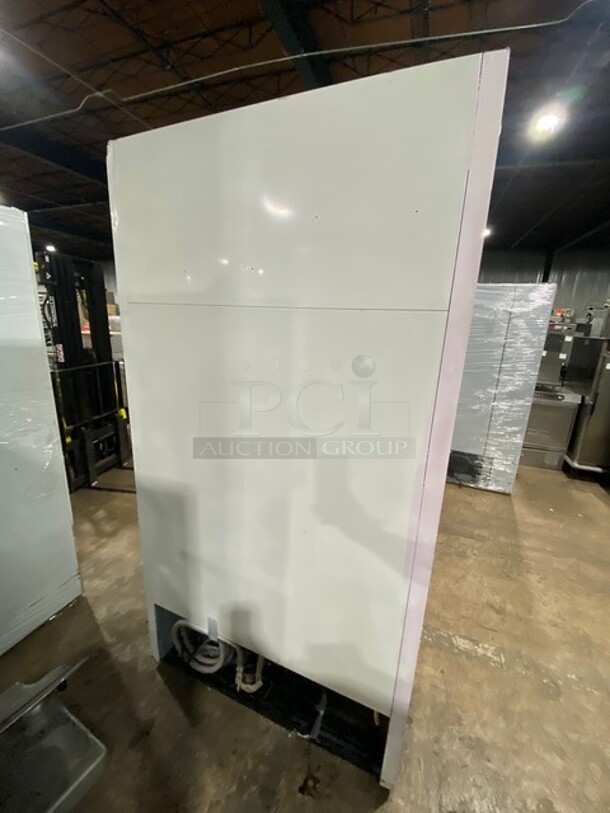 Turbo Air Commercial 2 Door Reach In Cooler Merchandiser! MODEL TGM-35 115V 1PH - Image 4 of 8