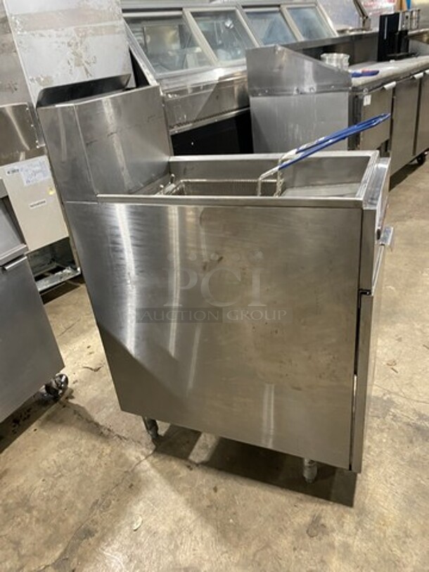 American Range Commercial Natural Gas Powered Deep Fat Fryer! With 2 Metal Frying Baskets! With Backsplash! All Stainless Steel! On Legs! Model: AF50HE SN: 211020FO029 - Image 2 of 9