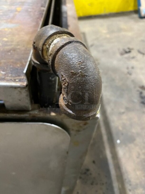 Vulcan Commercial Countertop Natural Gas Powered Cheese Melter/ Salamander! All Stainless Steel! WORKING WHEN REMOVED! - Image 8 of 9