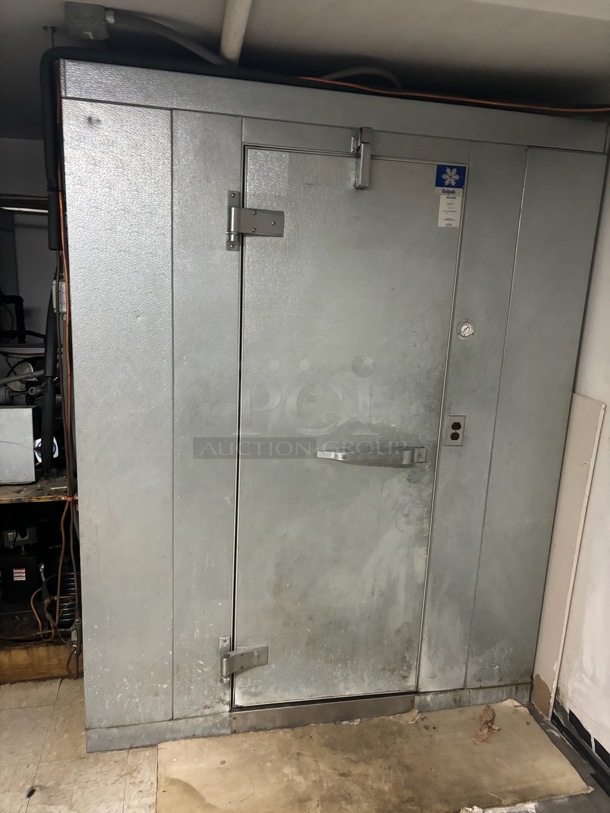 Norlake Walk In Box w/ Copeland ART82C1-CAA-901 115 Volt, 1 Phase Compressor and RDI Evaporator Fan. Picture of the Unit Before Removal Is Included In the Listing. - Image 1 of 11