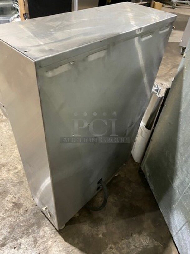 Fetco Commercial Countertop Dual Side Coffee Brewer! All Stainless Steel! On Legs! Model: CBS2052 SN: 370110030930B 120/208/240V 60HZ 1/3 Phase - Image 4 of 10