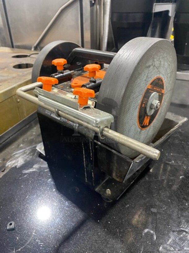 Wen 10-Inch Two-Direction Water Cooled Wet/Dry Sharpening System! Model: BG4270T SN: 12265300799 120V - Image 4 of 9