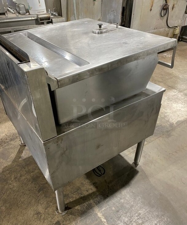 Cleveland All Stainless Steel Natural Gas powered Tilt Skillet/Braising Pan! On legs! - Image 4 of 7