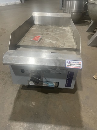 Rocket Commercial Countertop Gas Powered Flat top Griddle! With Back And Side Splashes! All stainless Steel! On Legs! Working When Removed! MODEL: RCPGT15GCT