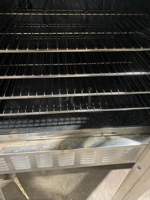 Blodgett Zephaire Edition Commercial Convection Oven! With View Through Doors! Metal Oven Racks! All Stainless Steel! - Image 4 of 8