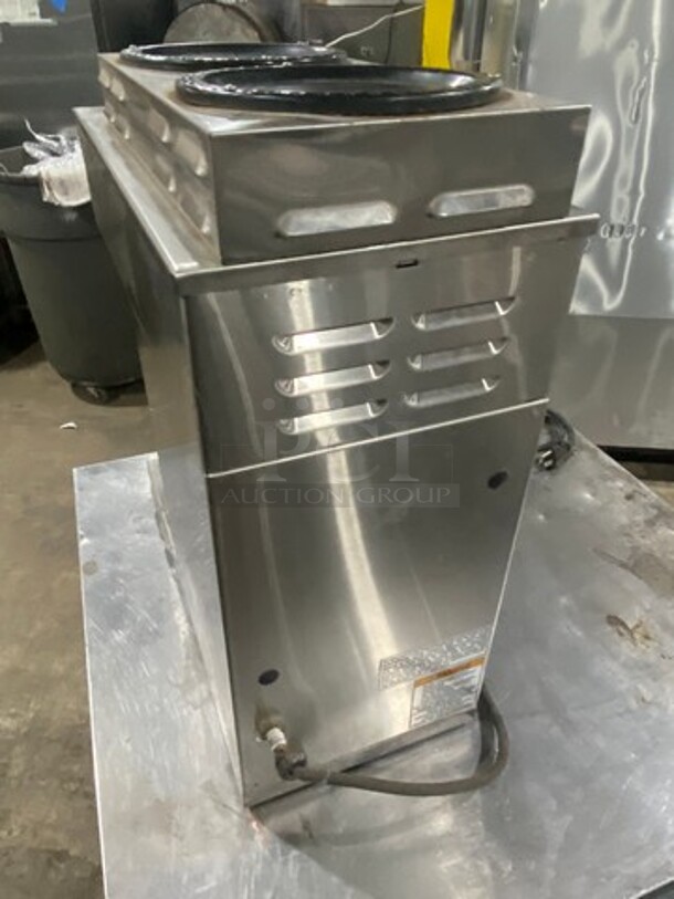Bunn Commercial Countertop Coffee Maker! With 3 Coffee Pot Warmers! All Stainless Steel! Model: AXIOM153 SN: AX00036881 120V 60HZ 1 Phase - Image 4 of 8
