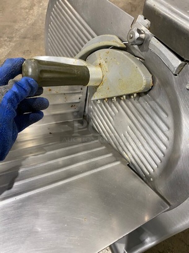 Hobart Commercial Countertop Deli/Meat Slicer! All Stainless Steel! Model: 2812 SN: 561188032 120V 60HZ 1 Phase - Image 5 of 11