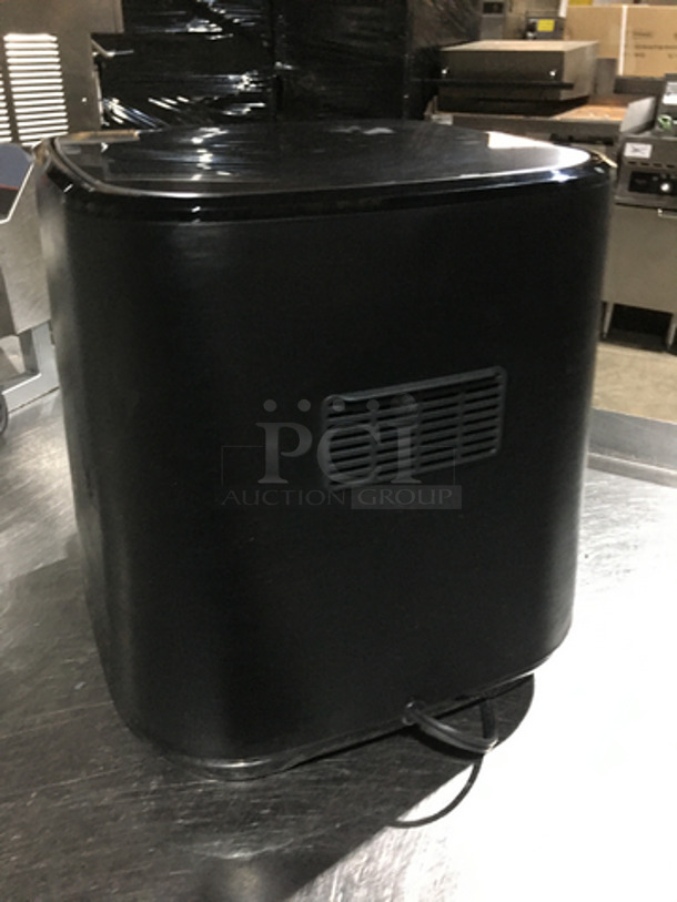 Insignia Countertop Air Fryer! Holds up To 5 Quarts! With Digital Controls! Stainless Steel! Model: NSAF53DSS0 120V 60HZ - Image 4 of 8