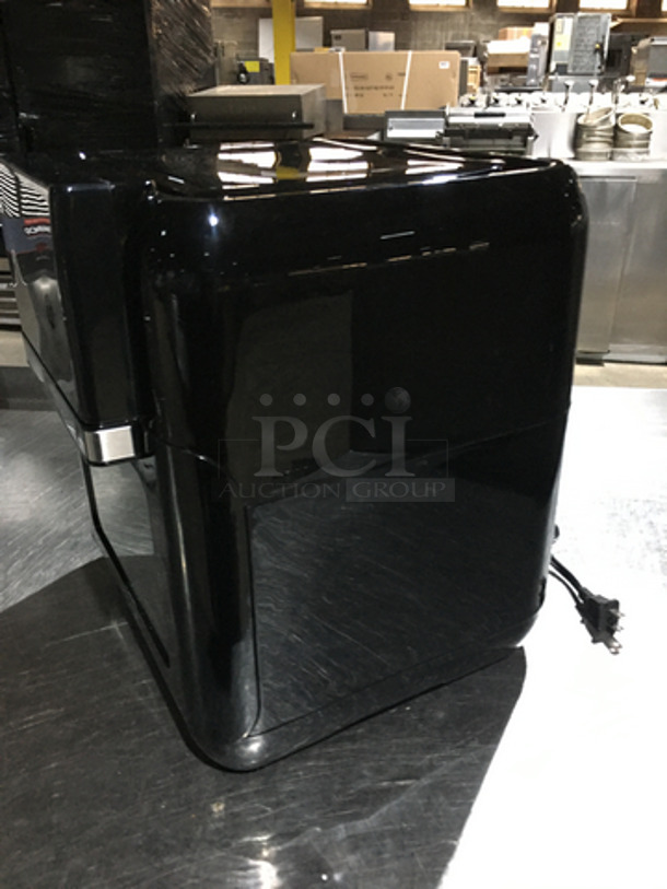 NICE! Insignia Countertop Digital Air Fryer! Model: NS-AFO6DBK1 120V 60HZ - Image 3 of 8