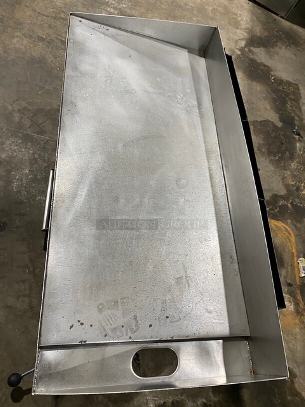 Commercial Natural Gas Powered Countertop Flat Top Griddle And Cheese Melter Combo! With Back And Side Splashes! All Stainless Steel! - Image 5 of 8