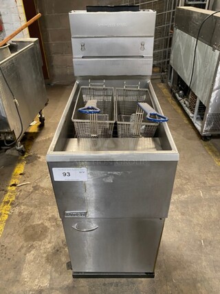 Pitco Natural Gas Deep Fat Fryer! With Baskets! All Stainless Steel! On Legs!  