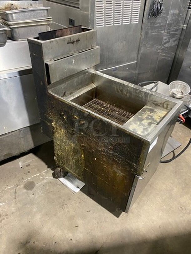 Pitco Commercial Natural Gas Powered Deep Fat Fryer! All Stainless Steel! On Casters! - Image 4 of 7