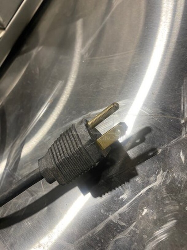 Curtis Commercial Countertop Dual Coffee Pot Warming Station! All Stainless Steel! Model: AW2S10 SN:10050451 120V - Image 8 of 8