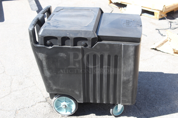BRAND NEW NEAR PERFECT CONDITION! Choice 125 lb. Black Mobile Ice Bin 23x32x29 - Image 2 of 4