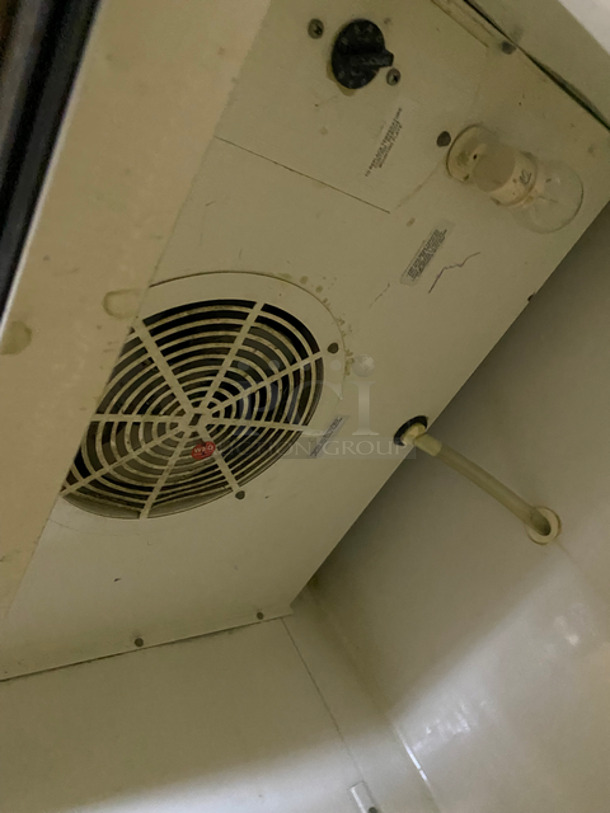 True Commercial Single Door Reach In Refrigerator! With Poly Coated Racks! All Stainless Steel! On Casters! Model: T19 SN: 5288014 115V 60HZ 1 Phase - Image 6 of 9