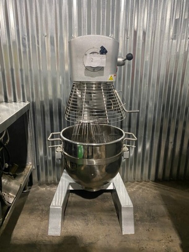 GREAT! LATE MODEL 2022! Primo Commercial 30 Quart Floor Style Planetary Mixer! With Bowl & Bowl Guard! With Whisk, Paddle, & Dough Hook Attachments! Model PM30 Serial 22030231013! 110V!