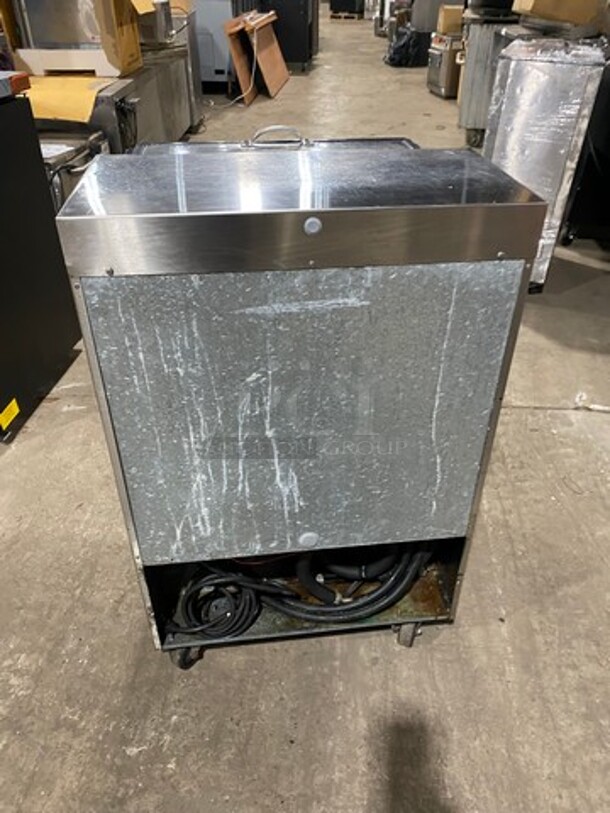 Perlick Commercial Beer Bottle Cooler! With Sliding Top Door! All Stainless Steel! Model: BC24SS 115V 1 Phase - Image 3 of 8