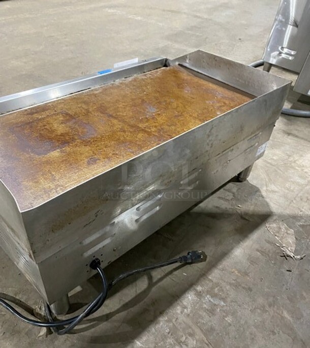 Avantco Commercial Countertop Electric Powered 30" Flat Top Griddle! With Back & Side Splashes! All Stainless Steel! On Legs! Model: 177EG30N! 208/240V! - Image 4 of 8