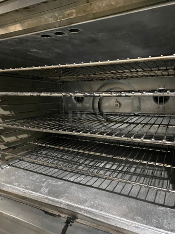 Blodgett Commercial Natural Gas-Powered Double Deck Convection Ovens! With 2 Solid Doors! With Metal Oven Racks And Thermostatic Controls! All Stainless Steel! On Casters! 2x Your Bid! - Image 6 of 9