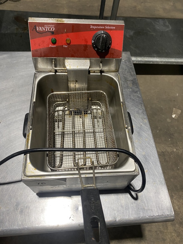 Avantco Eletric Countertop Fryer with Basket! Eletric powered!120v! - Image 3 of 7