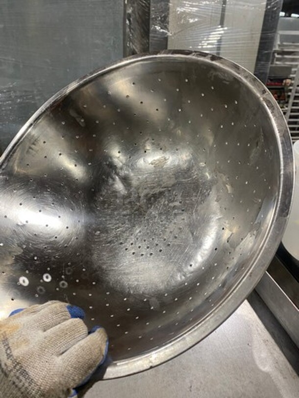 Perforated Food Bowl! 2x Your bid! - Image 6 of 6