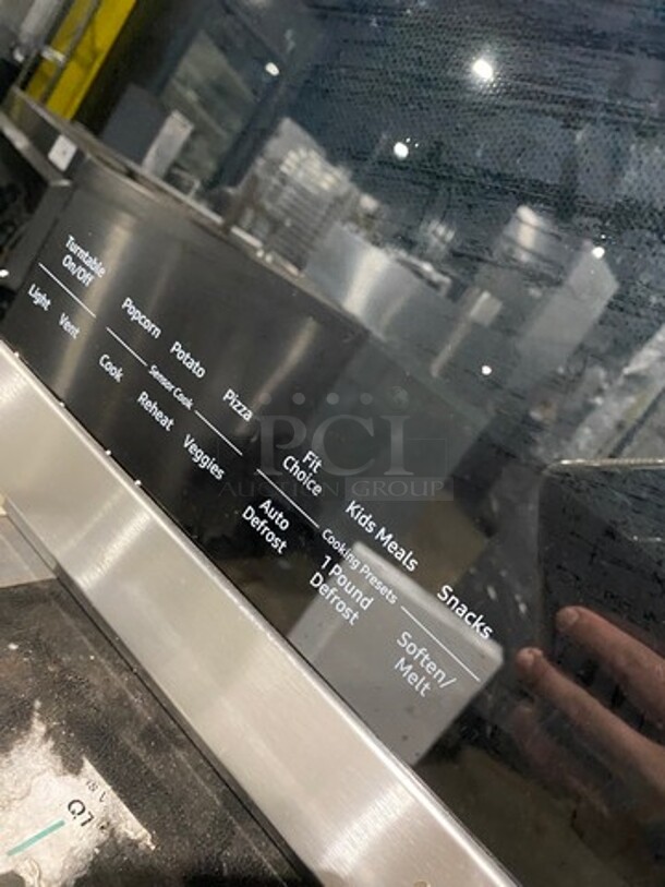 LATE MODEL! 2020 Samsung Countertop Microwave Oven! Model: ME21M706BAS SN: 0B8D7WONC02647J 120V - Image 8 of 10