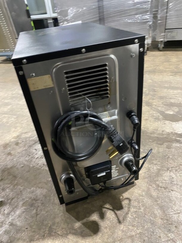 Nice! LATE MODEL 2022! MERRYCHEF Countertop Rapid Cook Turbo Oven! Electric Powered! Model: Eikone2S SN:220721309124! 208/240V 1 Phase! - Image 4 of 8