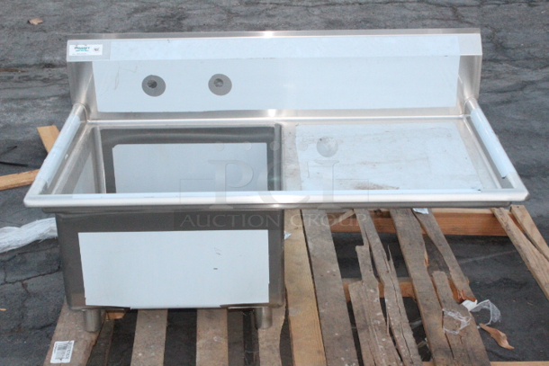 BRAND NEW SCRATCH & DENT! Regency 16 Gauge Stainless Steel One Compartment Commercial Sink With Right Side Drainboard. Back right corner weld is broken  - Image 2 of 7
