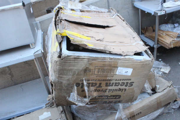 BRAND NEW SCRATCH & DENT!  ServIt GST-3WE-LP Three Pan Open Well Liquid Propane Steam Table with Undershelf - 10,500 BTU. Box is damaged. May be missing parts.  - Image 3 of 4