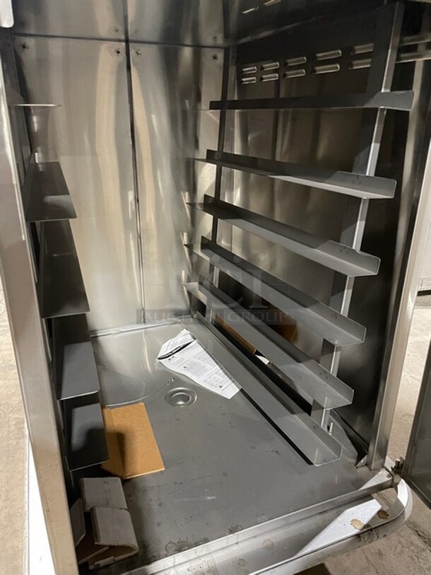 Carter-Hoffmann Commercial Single Door Meal/Tray Transport Cart! With Built In Pan Racks! All Stainless Steel! On Casters! Model: TE1S12 SN: 462731-052012! - Image 5 of 6