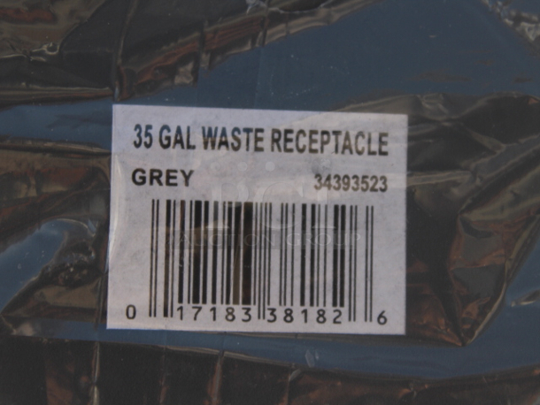 BRAND NEW SCRATCH & DENT! Set of 4 Carlisle 34393523 Gray 35 Gallon Square Polyethylene Centurian Waste Container With Handles. 4x Your Bid - Image 6 of 6