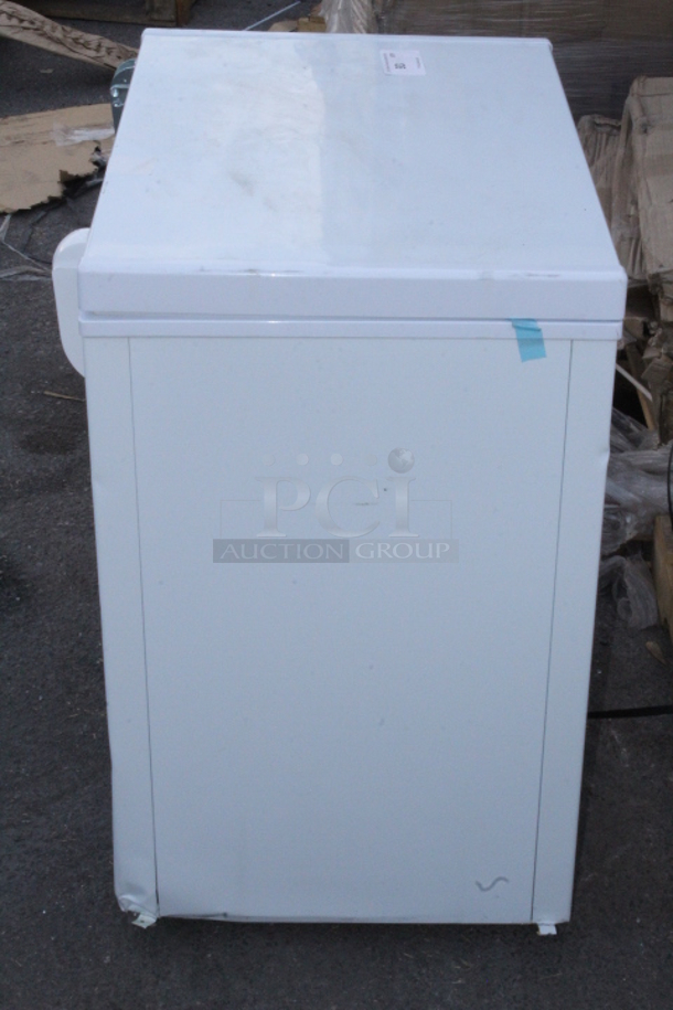 BRAND NEW SCRATCH & DENT! Galaxy Ultra Cold UCCF5 5.2 Cu. Ft. White Chest Freezer. Minor Denting.  - Image 5 of 7
