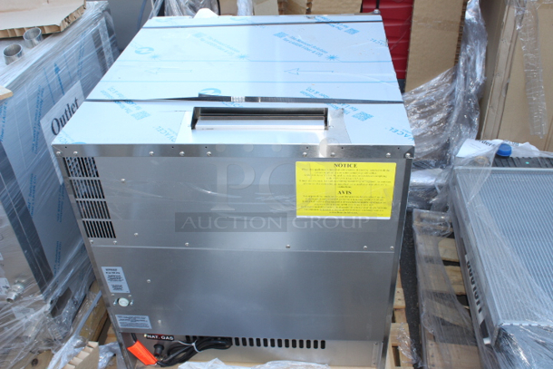 BRAND NEW SCRATCH & DENT! Moffat G32D5-1-N Turbofan Single Deck Full Size Natural Gas Digital Convection Oven with Steam Injection - 110-120V, 1 Phase, 33,000 BTU. Inside Glass is broken, Exterior glass is fine. 28-7/8x31-7/8x35-7/8 - Image 6 of 7